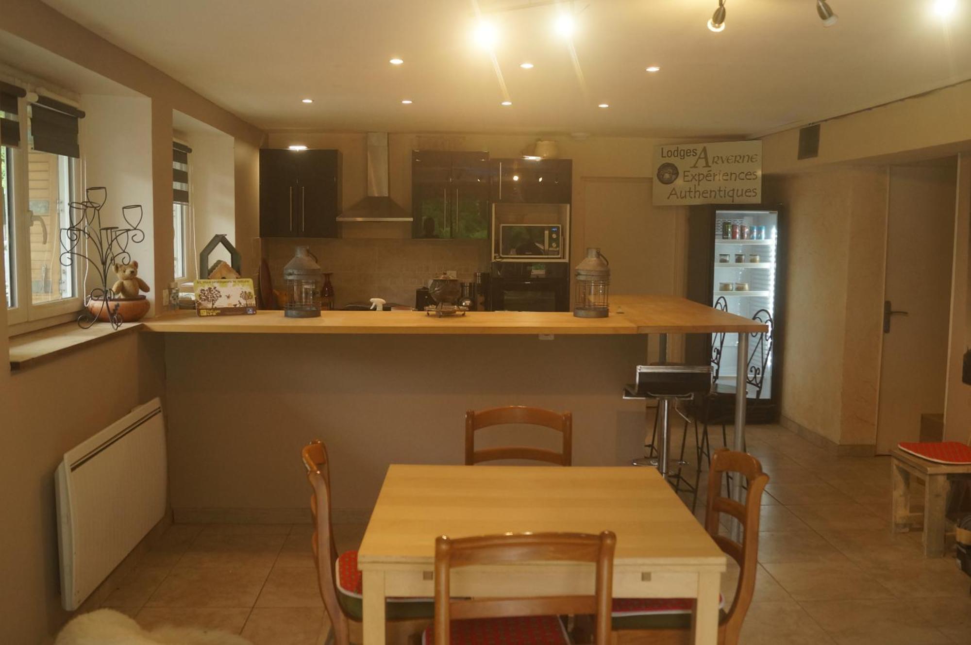 Lodges Arverne Vic-le-Comte Exterior foto