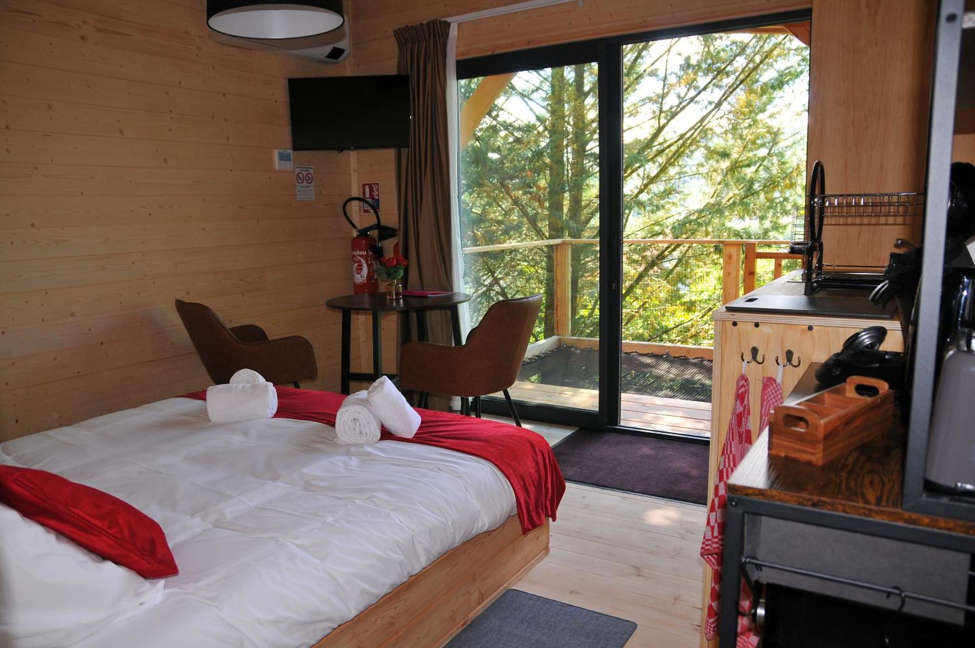 Lodges Arverne Vic-le-Comte Exterior foto